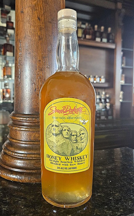 blackforkfarms-south-dakota-honey-whiskey